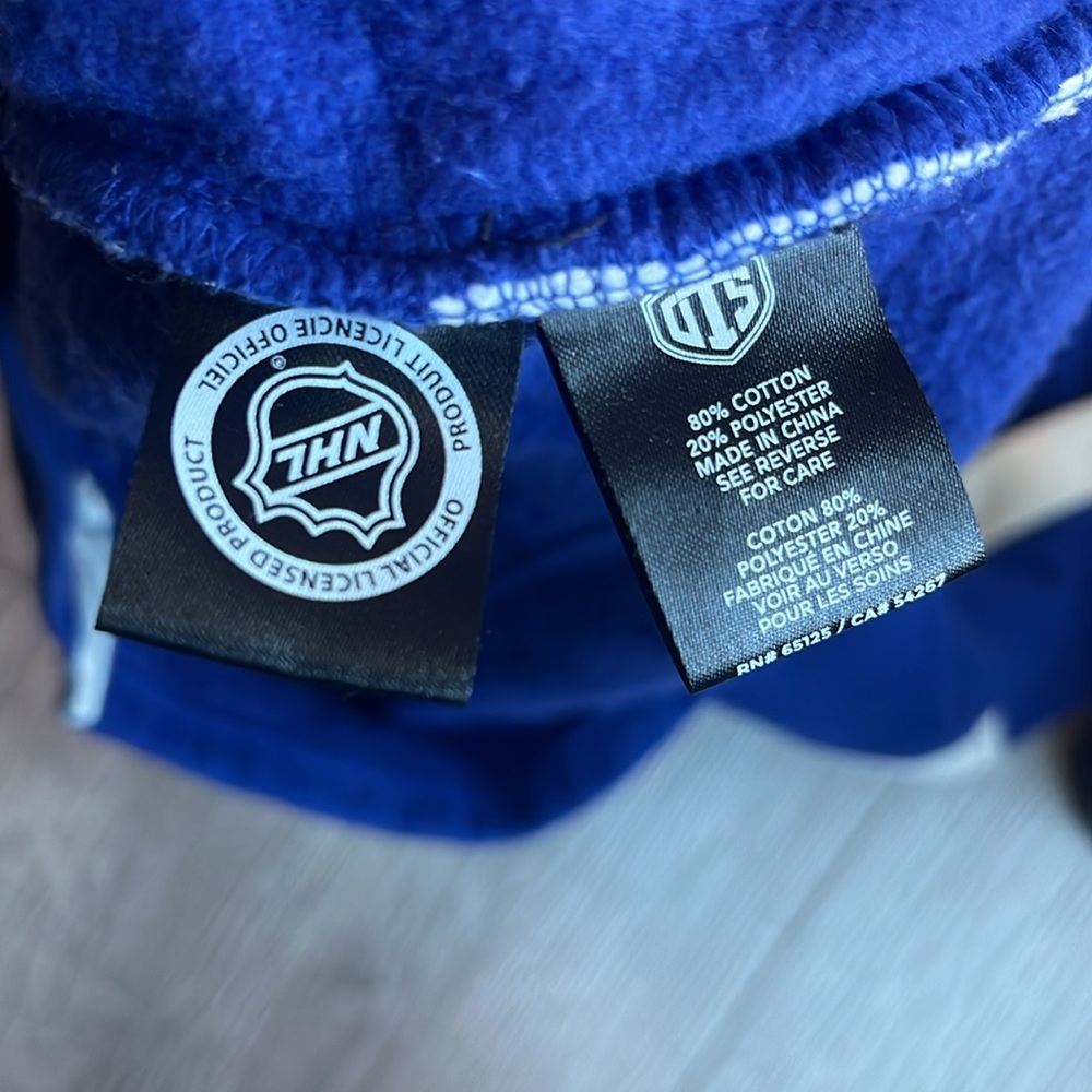 Vancouver Canucks Men’s Embroidered‎ Hoodie Size Small - Picture 6 of 9